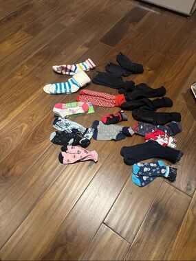 Set of 21 socks. Men’s and woman’s variety. Various brands.